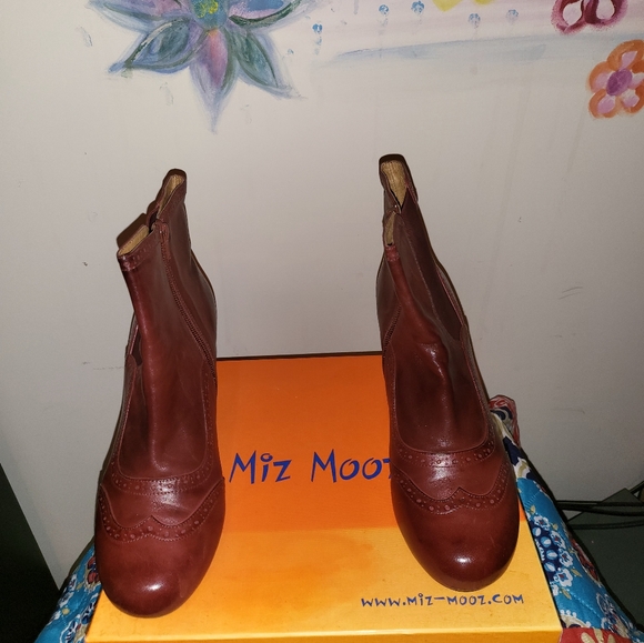 EUC Miz Mooz Wine Tallys Heeled Booties Size 11 - Picture 2 of 8